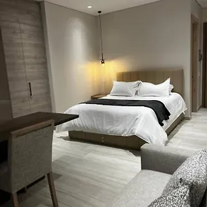 Le Parc Residences - Luxury Apartahotel